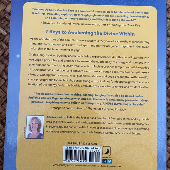 Yoga Chakra Book Paperback Used Good Condition Mind Body Spirit Wellness Health - Picture 4 of 13